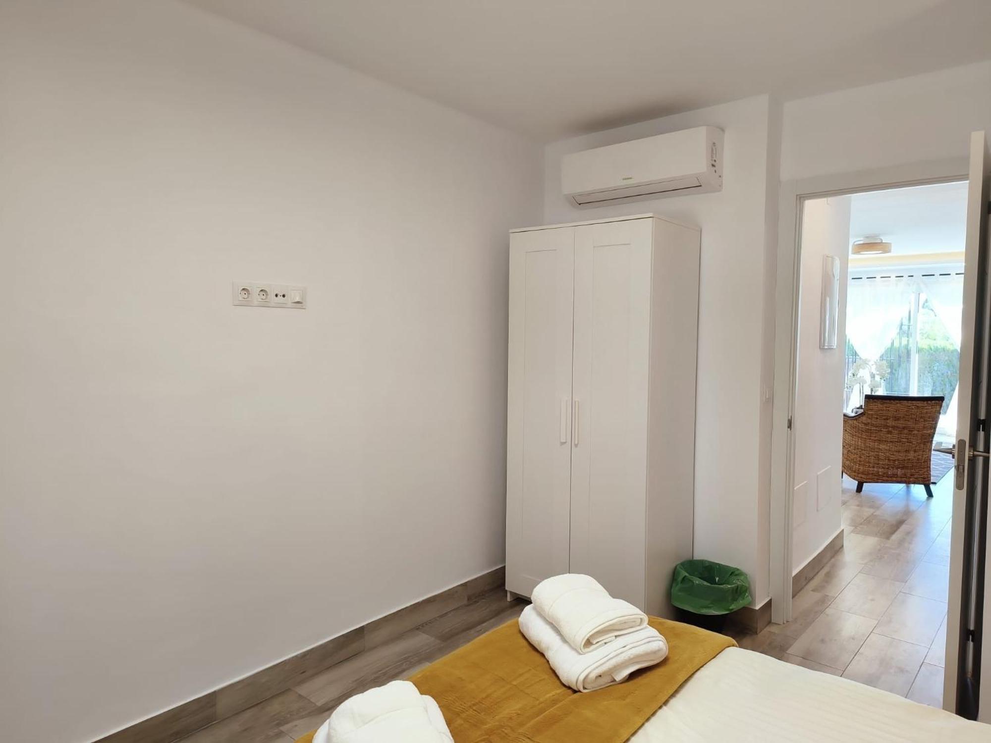 Sea View Apartment In Benalmádena Kültér fotó