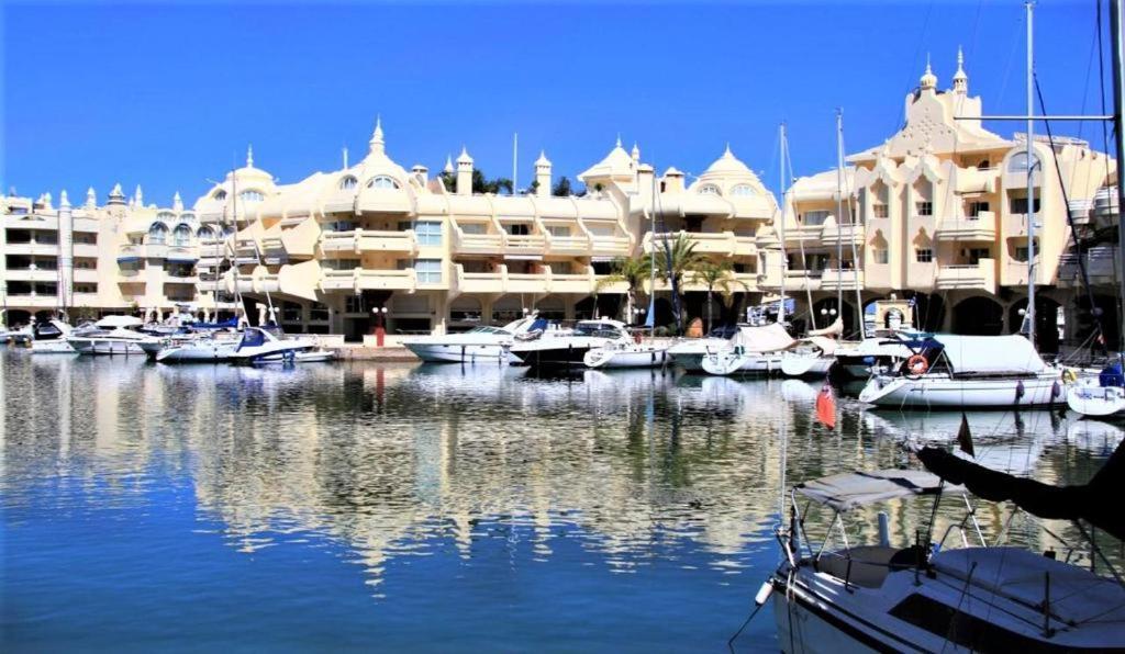 Sea View Apartment In Benalmádena Kültér fotó